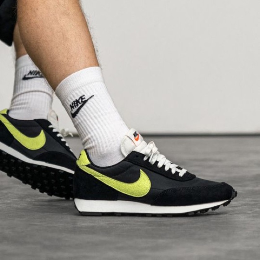 Nike waffle daybreak